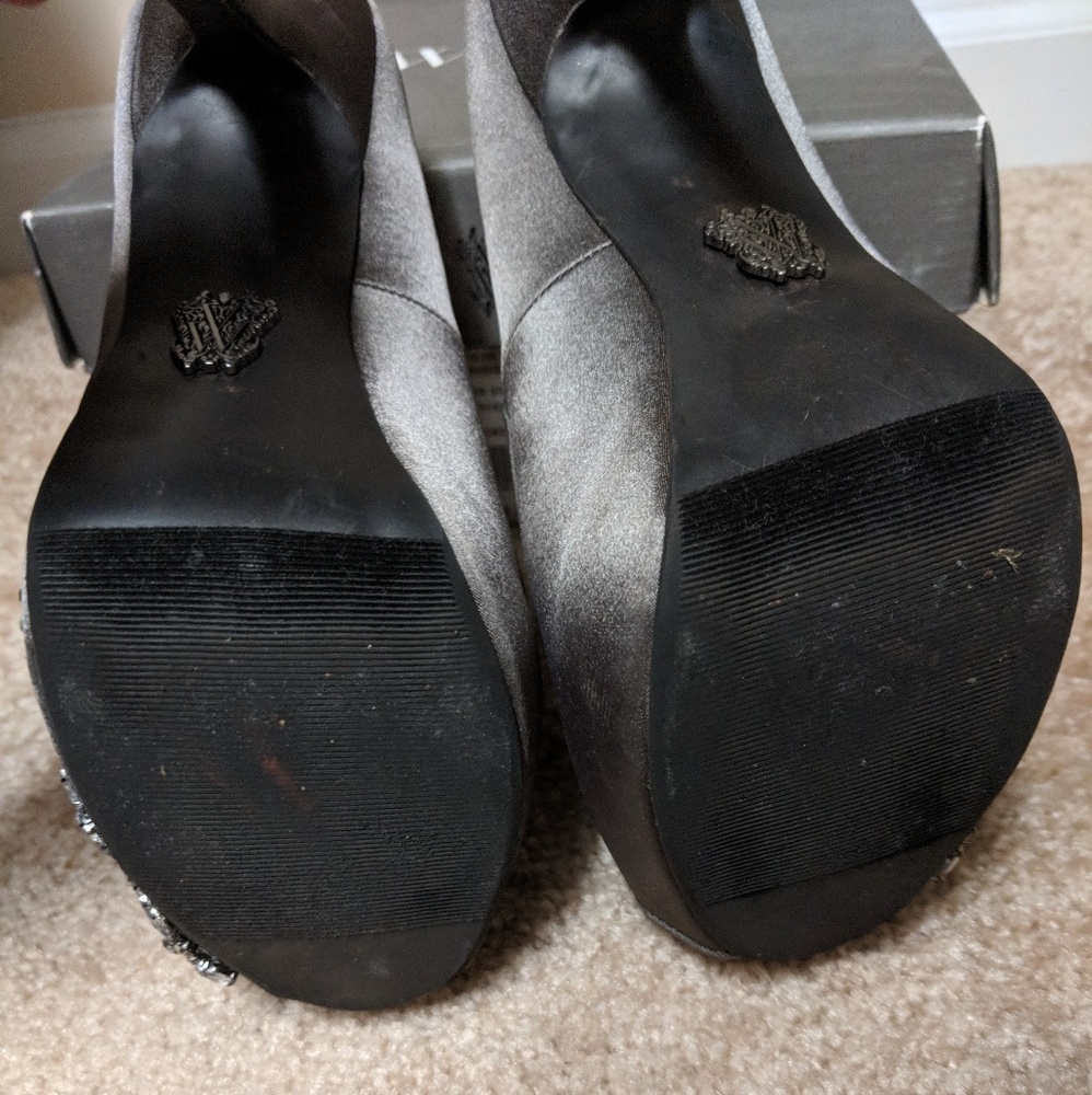 Heels - Picture 3 of 5